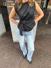 Afbeelding in Gallery-weergave laden, Zara Wide Washed Jeans met ripped details aan de achterkant Blue
