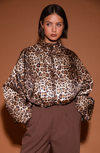 Afbeelding in Gallery-weergave laden, Studio Amaya  |  Feline Jacket | Multi Print
