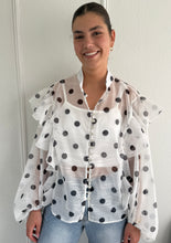 Afbeelding in Gallery-weergave laden, ByHan Chique Dots Blouse
