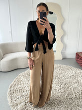 Afbeelding in Gallery-weergave laden, Berawa Wrap Top Zwart
