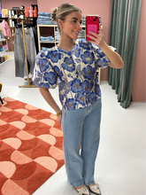 Afbeelding in Gallery-weergave laden, ByHan Flower Top Blauw
