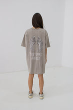 Afbeelding in Gallery-weergave laden, ByHan Festival Diamond T-Shirt Dress
