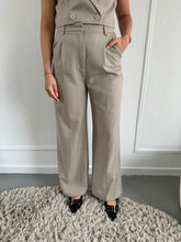 Afbeelding in Gallery-weergave laden, Beige Krijtstreep Pantalon

