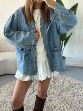 Afbeelding in Gallery-weergave laden, Oversized Denim Jacket

