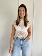 Afbeelding in Gallery-weergave laden, White Lace Top
