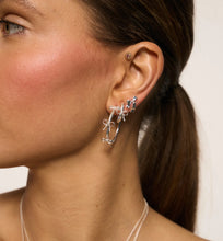 Afbeelding in Gallery-weergave laden, Anna Nina Single Small Bow Stud Zilver
