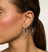 Afbeelding in Gallery-weergave laden, Anna Nina Single Croissant Stud Zilver
