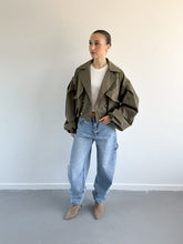 Afbeelding in Gallery-weergave laden, Lotte trenchcoat kort groen
