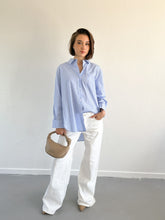 Afbeelding in Gallery-weergave laden, Blauw / Wit Gestreepte Blouse
