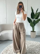 Afbeelding in Gallery-weergave laden, Lisa wide leg pantalon taupe
