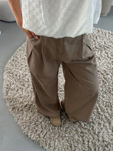 Afbeelding in Gallery-weergave laden, Lisa wide leg pantalon taupe
