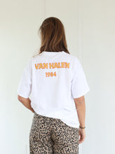 Afbeelding in Gallery-weergave laden, ByHan t-shirt &quot;Van Halen&quot; wit
