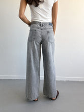 Afbeelding in Gallery-weergave laden, Izzy wide leg jeans grijs
