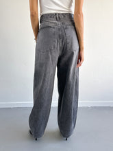 Afbeelding in Gallery-weergave laden, Mae balloon fit jeans donkergrijs

