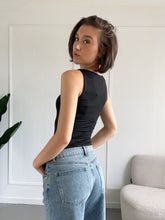 Afbeelding in Gallery-weergave laden, Zwarte Basic Top

