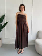Afbeelding in Gallery-weergave laden, Stella midi jurk bruin
