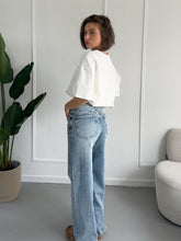 Afbeelding in Gallery-weergave laden, Jolie wide leg jeans met schuine knoop blauw
