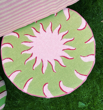Afbeelding in Gallery-weergave laden, anna + nina Embroidered Sunshine Pouf
