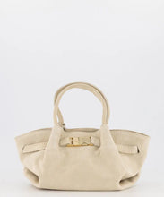 Afbeelding in Gallery-weergave laden, Leonie Suede leren handtas - creme
