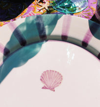 Afbeelding in Gallery-weergave laden, anna + nina Scallop Dinner Plate
