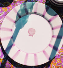 Afbeelding in Gallery-weergave laden, anna + nina Scallop Dinner Plate
