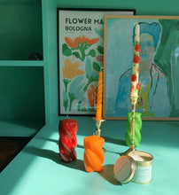 Afbeelding in Gallery-weergave laden, anna + nina Blunt Twisted Long Candle Moss Green
