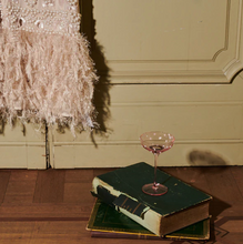 Afbeelding in Gallery-weergave laden, Let&#39;s drink pearls - cocktailglas Roze
